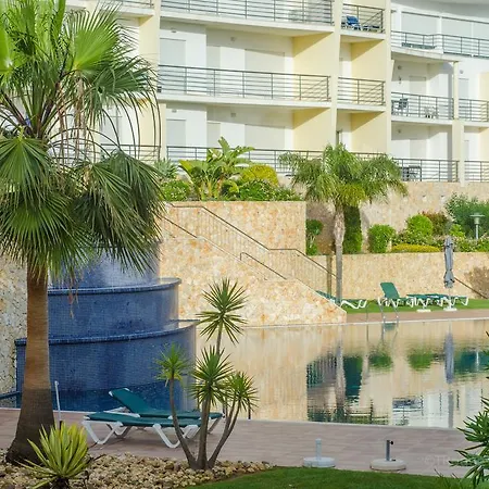 Encosta Da Orada Vista Mar Апартаменти