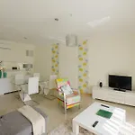 Encosta Da Orada Vista Mar Апартаменты